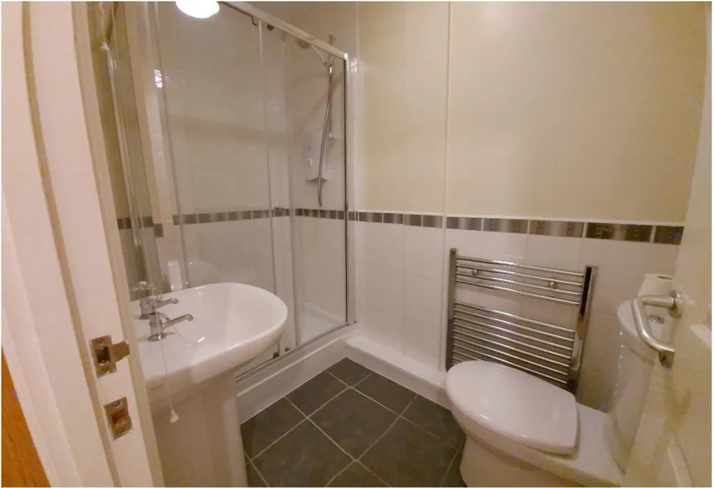 Kingsway SWANSEA, SA1, photo 6