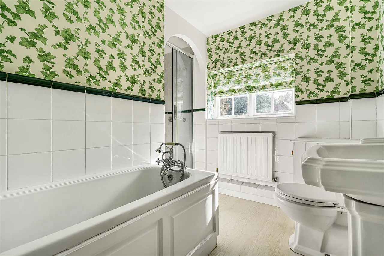 Moor End, Great Sampford, CB10, photo 19