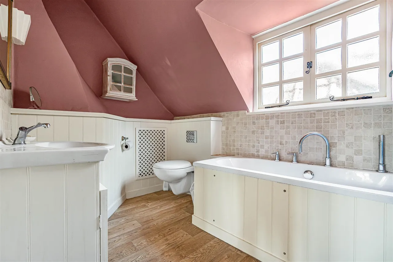 Moor End, Great Sampford, CB10, photo 15