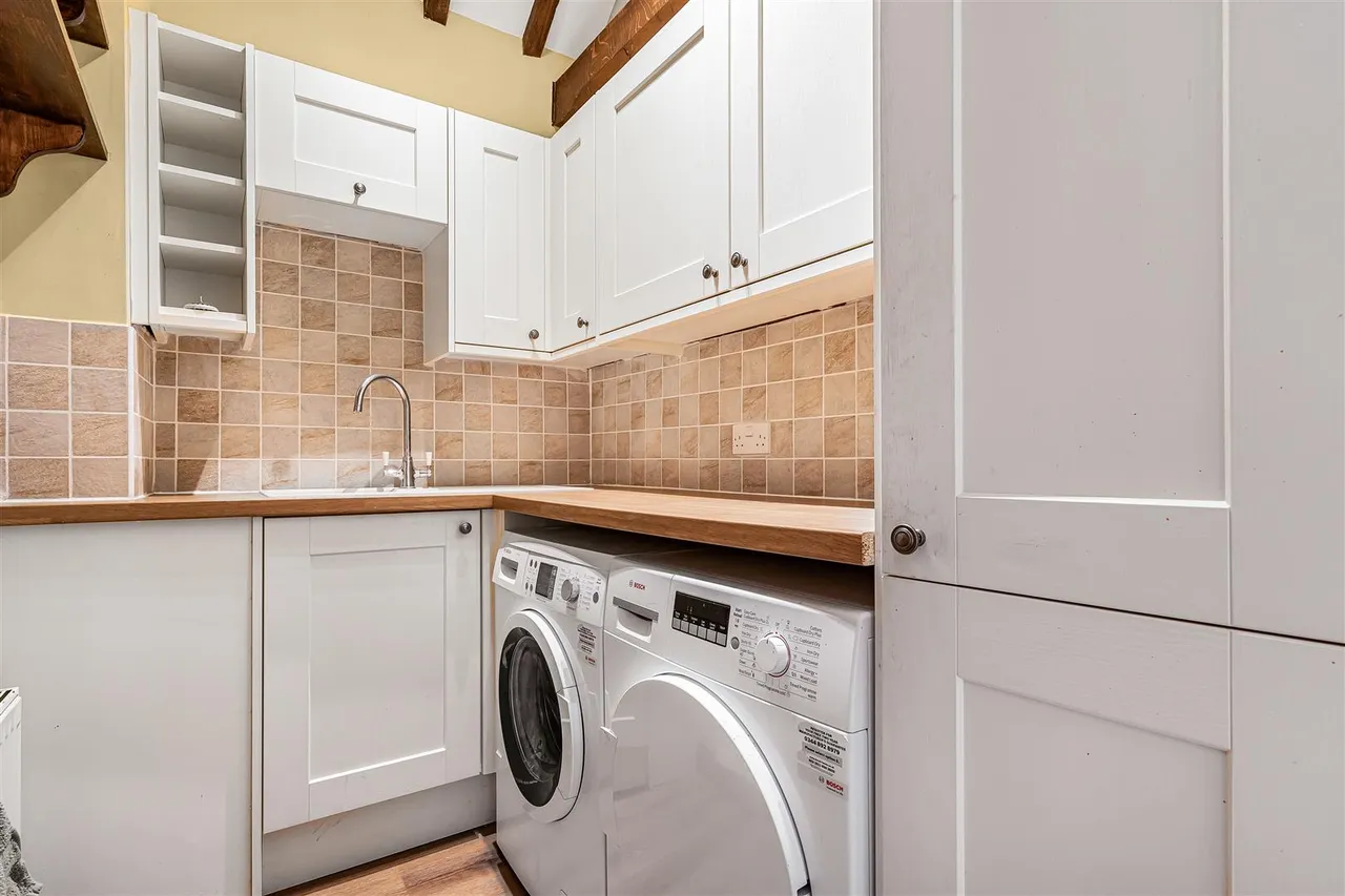 Moor End, Great Sampford, CB10, photo 11