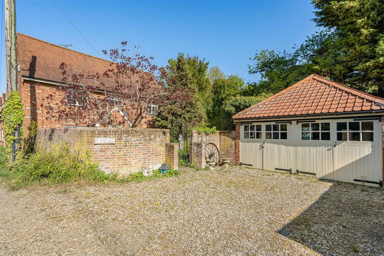 Moor End, Great Sampford, CB10, photo 27