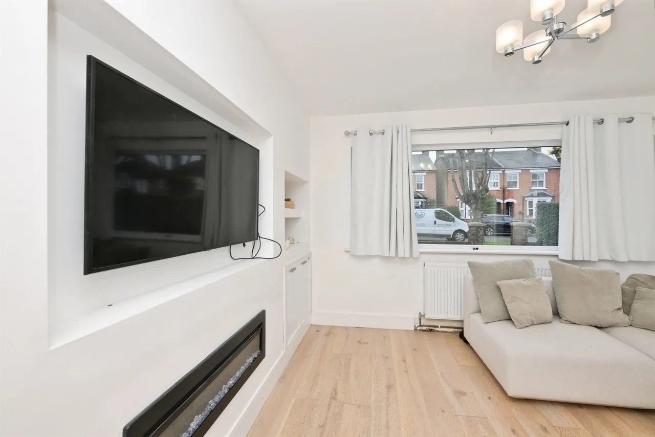 Walton Road, HODDESDON, photo 3