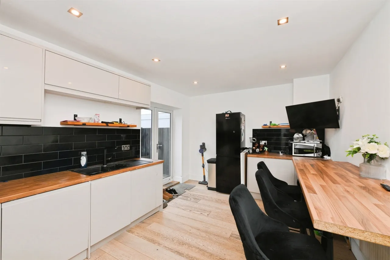 Walton Road, HODDESDON, photo 6