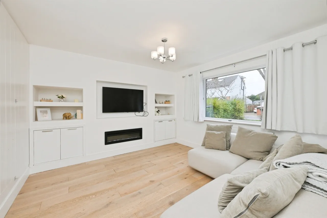 Walton Road, HODDESDON, photo 2