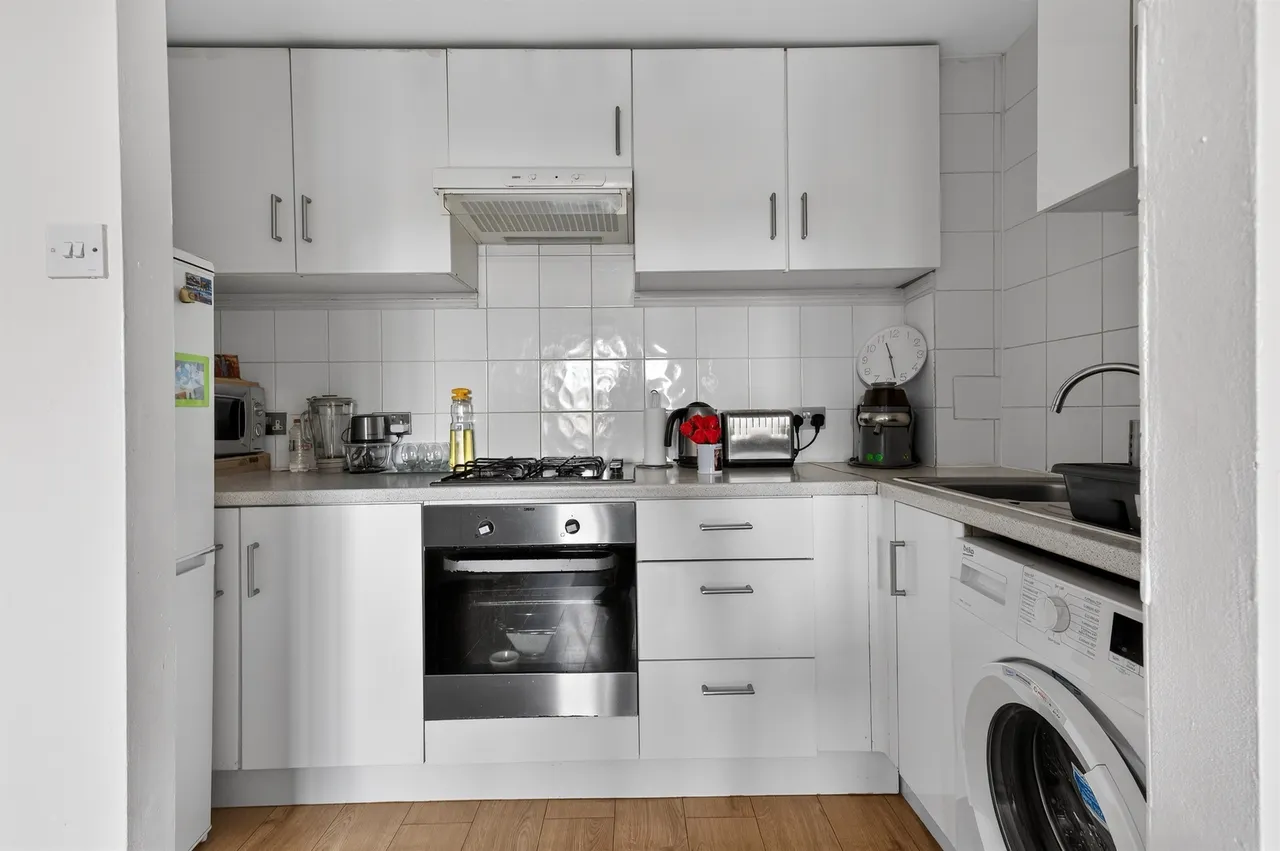 Wilkins Close, Mitcham, CR4, photo 6