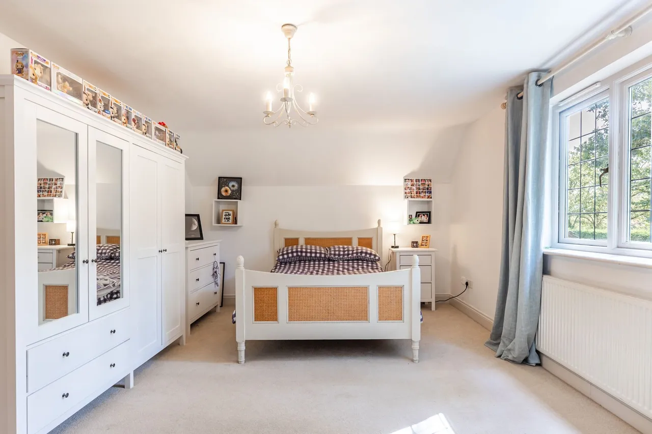 Detached Property in Beetley with, photo 13