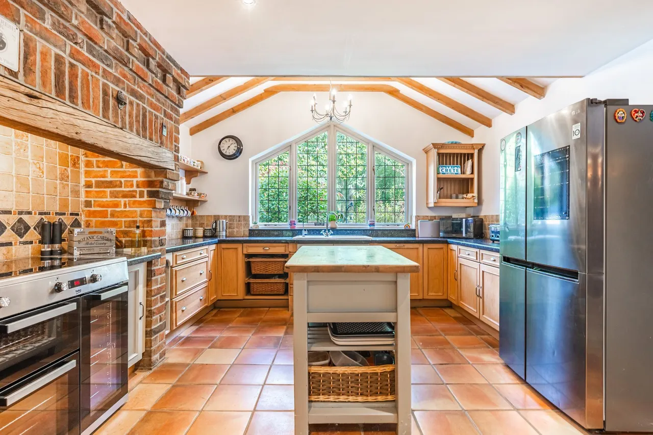 Detached Property in Beetley with, photo 7