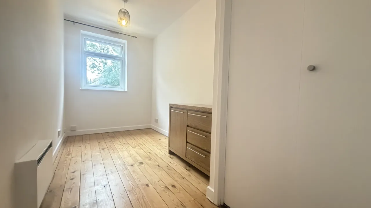 Harriers Close, London, W5, photo 4