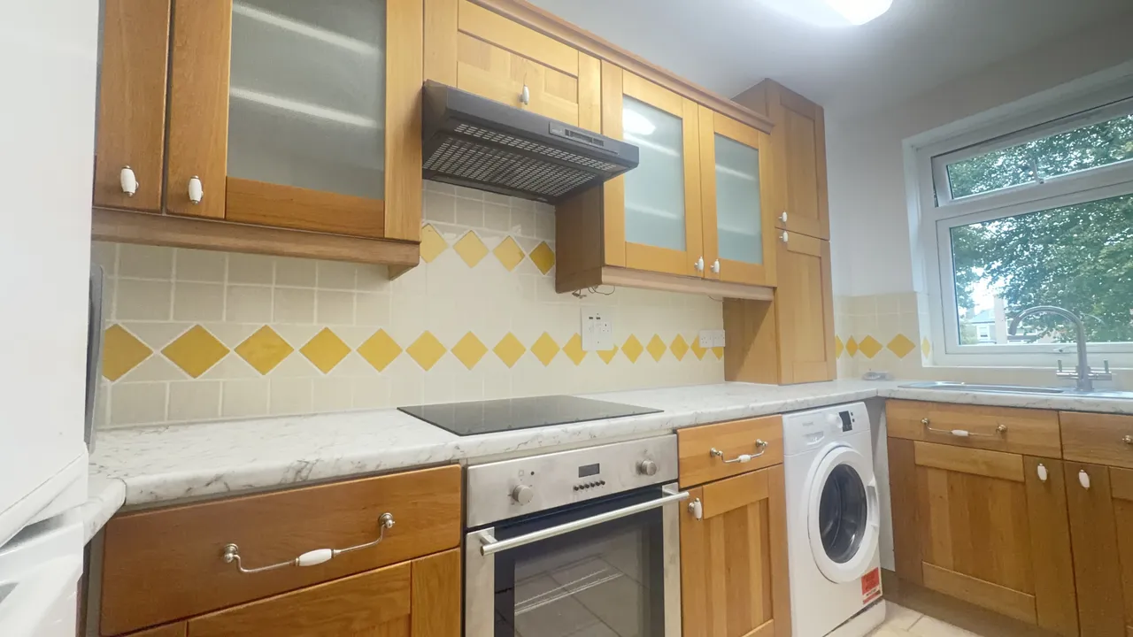 Harriers Close, London, W5, photo 7