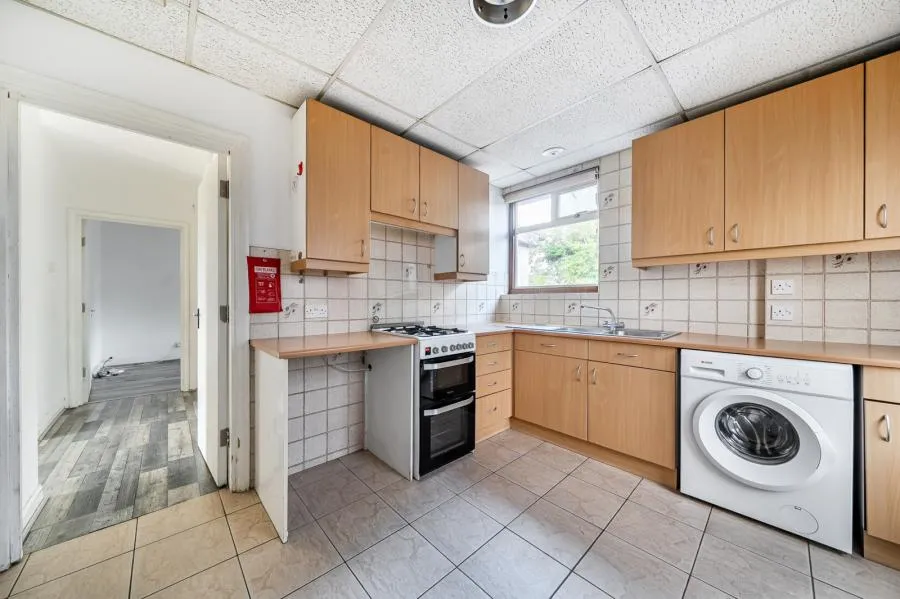 Goffs Road, Ashford, TW15, photo 6