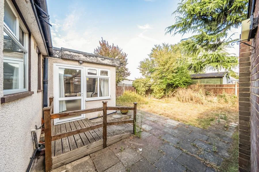 Goffs Road, Ashford, TW15, photo 18