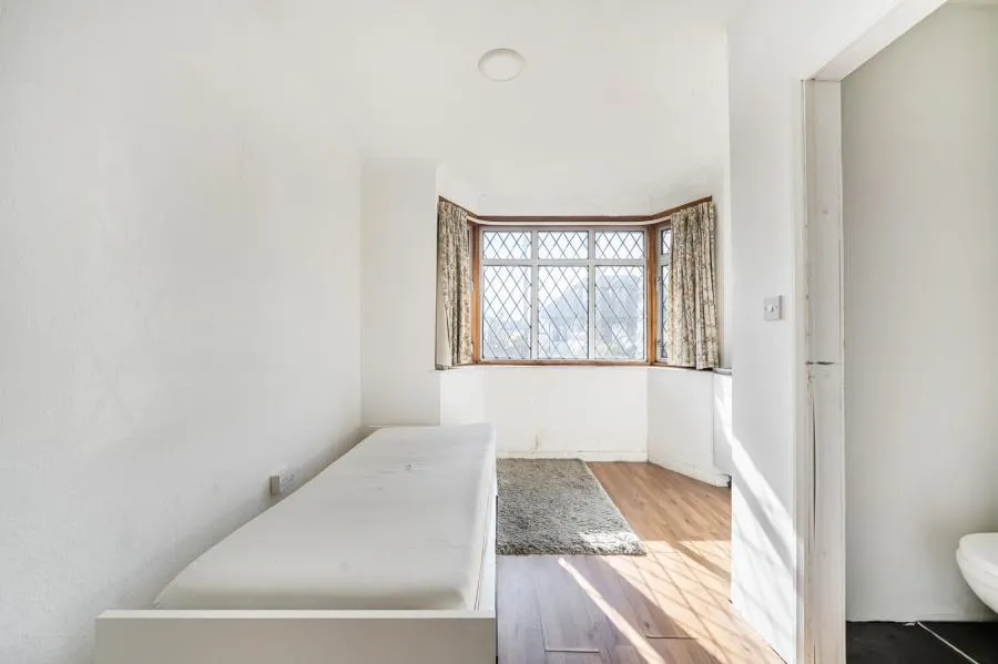 Goffs Road, Ashford, TW15, photo 9