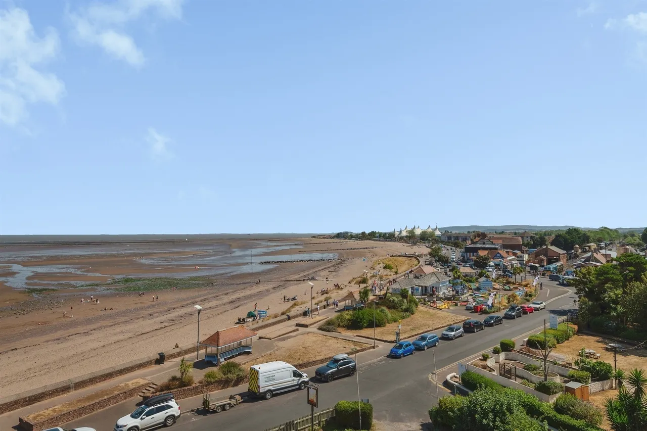 Metropole Court, Minehead, TA24, photo 19