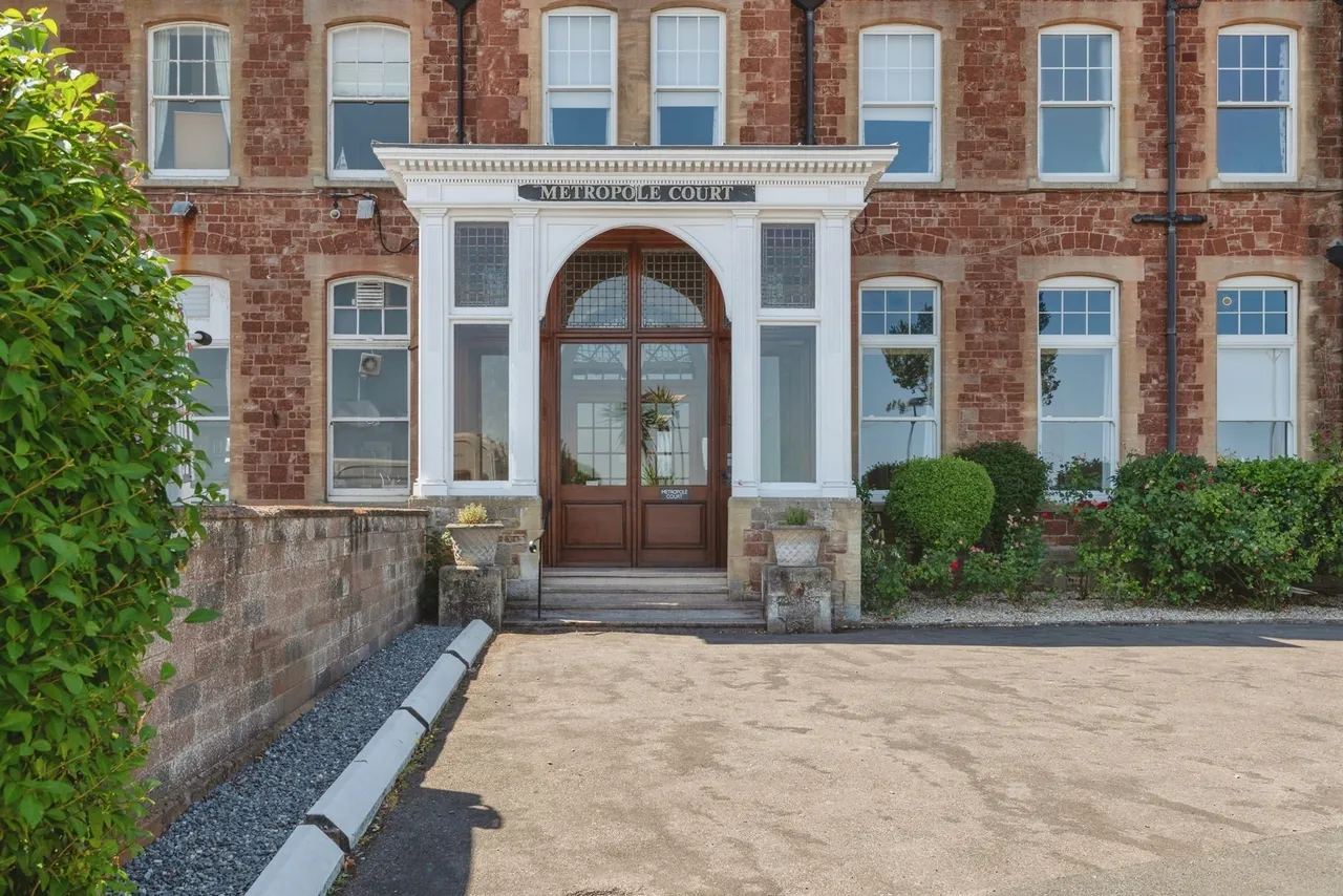 Metropole Court, Minehead, TA24, photo 18