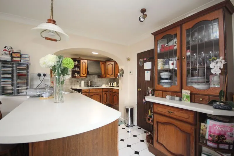 Southdene, Halstead, photo 11