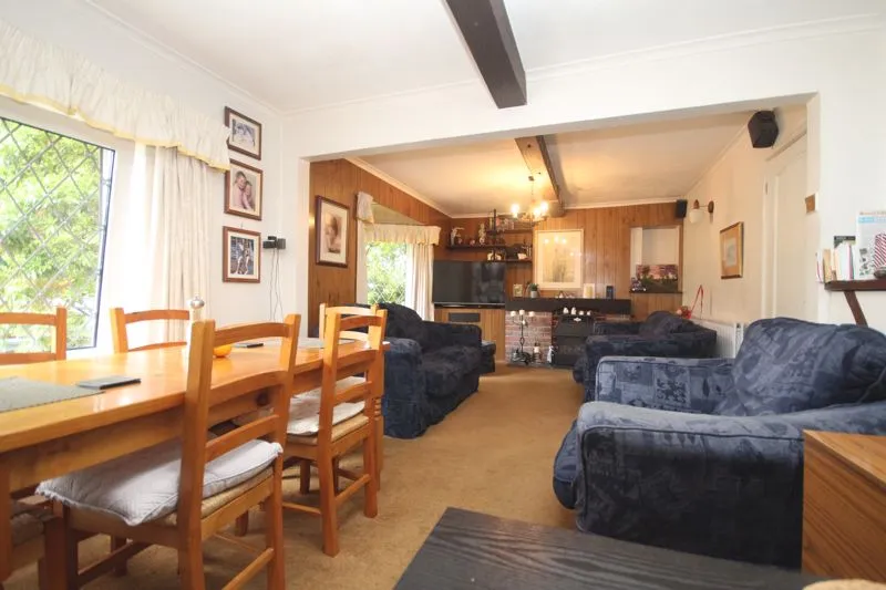 Southdene, Halstead, photo 4
