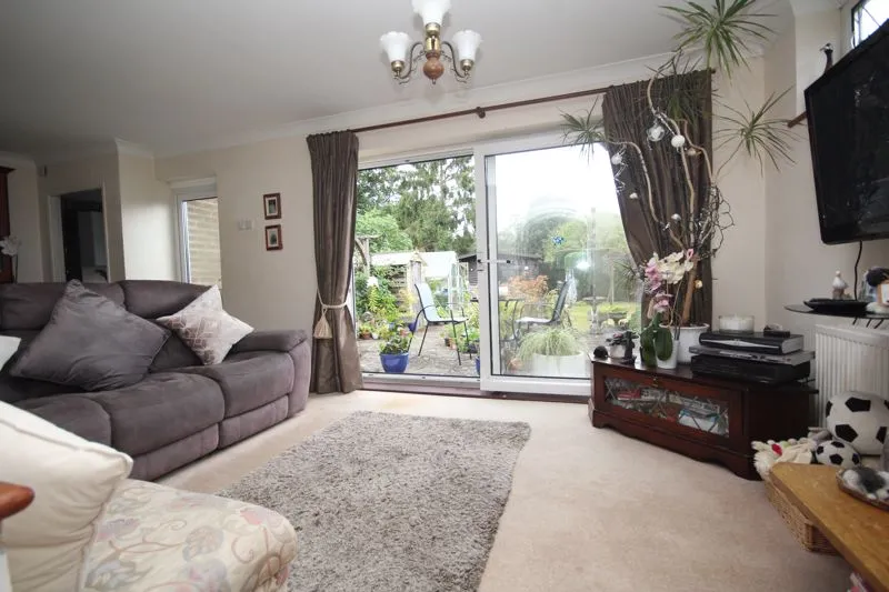 Southdene, Halstead, photo 5