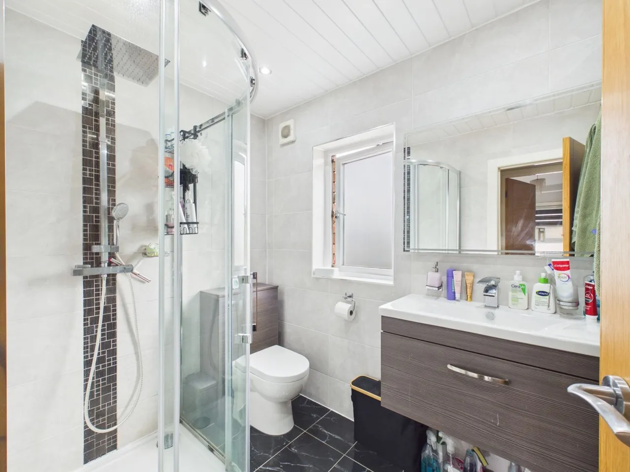 Donald Avenue, Hyde, SK14, photo 14