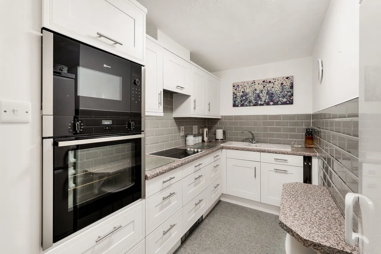 Crosshall Road, Eaton Ford, St. Neots, PE19 7SR, photo 4