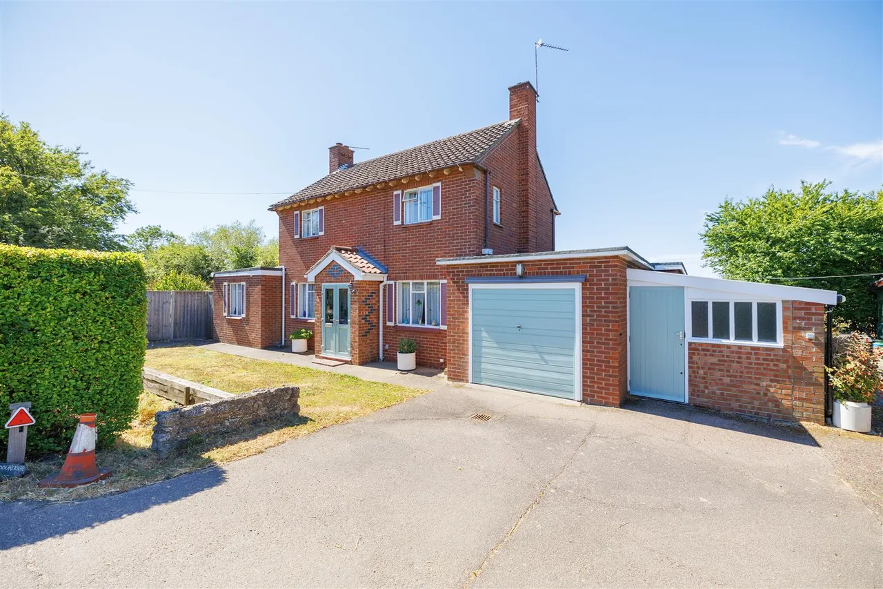 4 bed house for sale, Halesworth Road, Ilketshall St. Lawrence, NR34