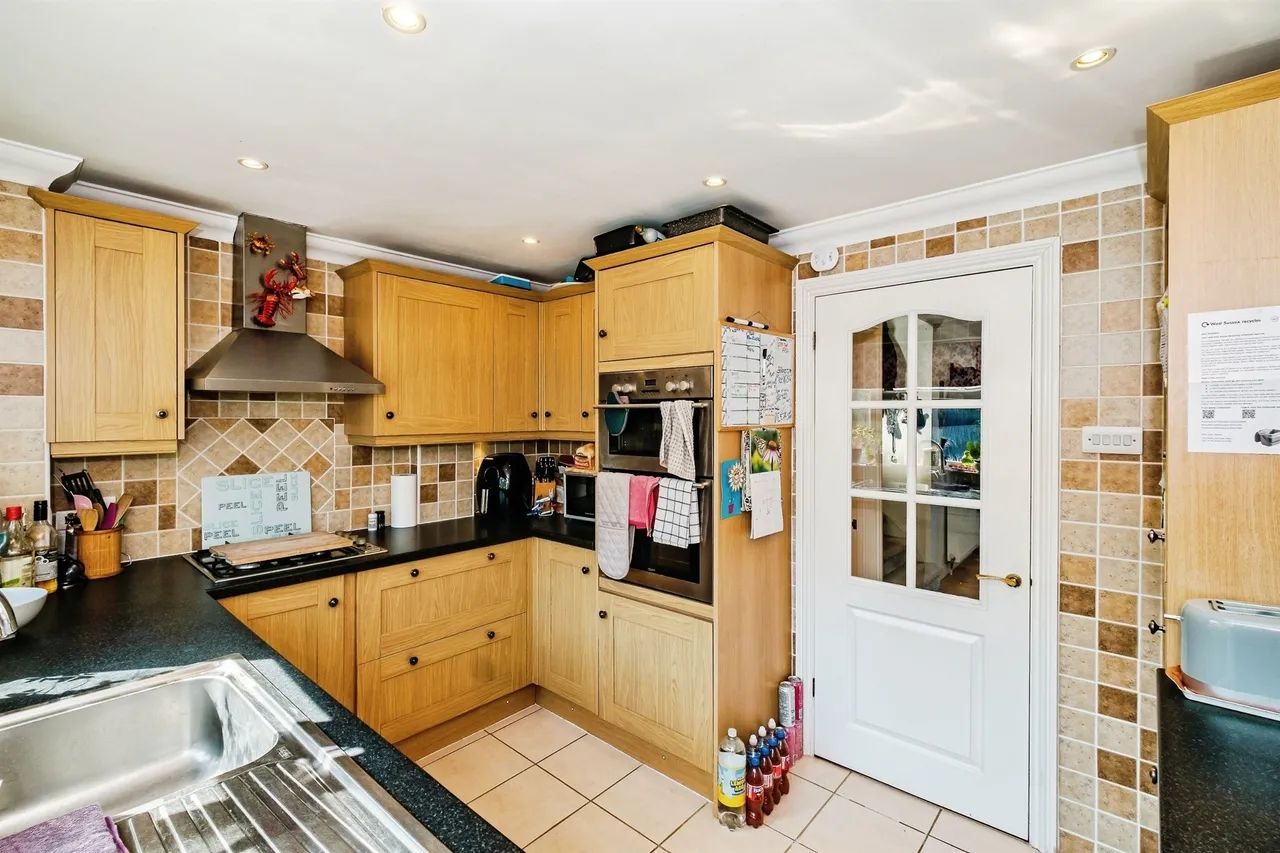 Windrush Close, Worthing, BN13, photo 5