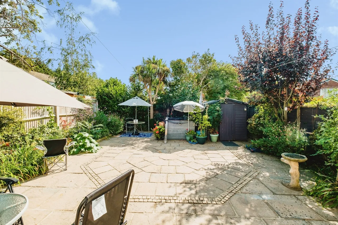 Windrush Close, Worthing, BN13, photo 15