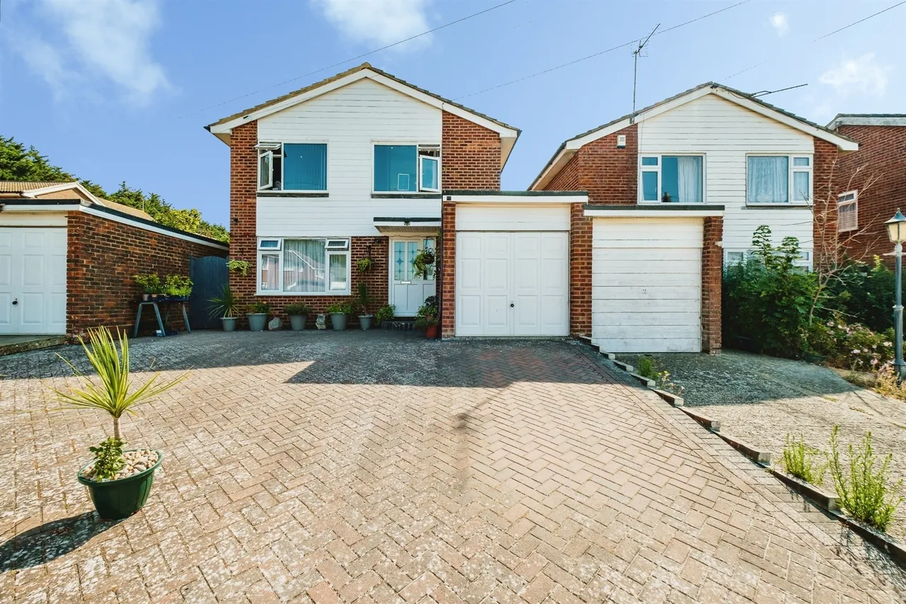 Windrush Close, Worthing, BN13, photo 16
