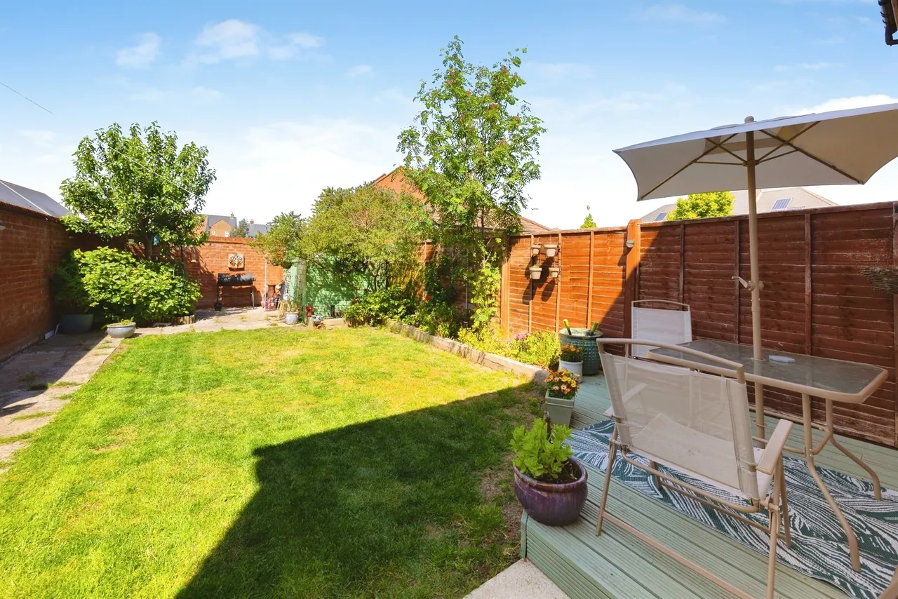 Starling Drive, Finberry, Ashford, photo 6