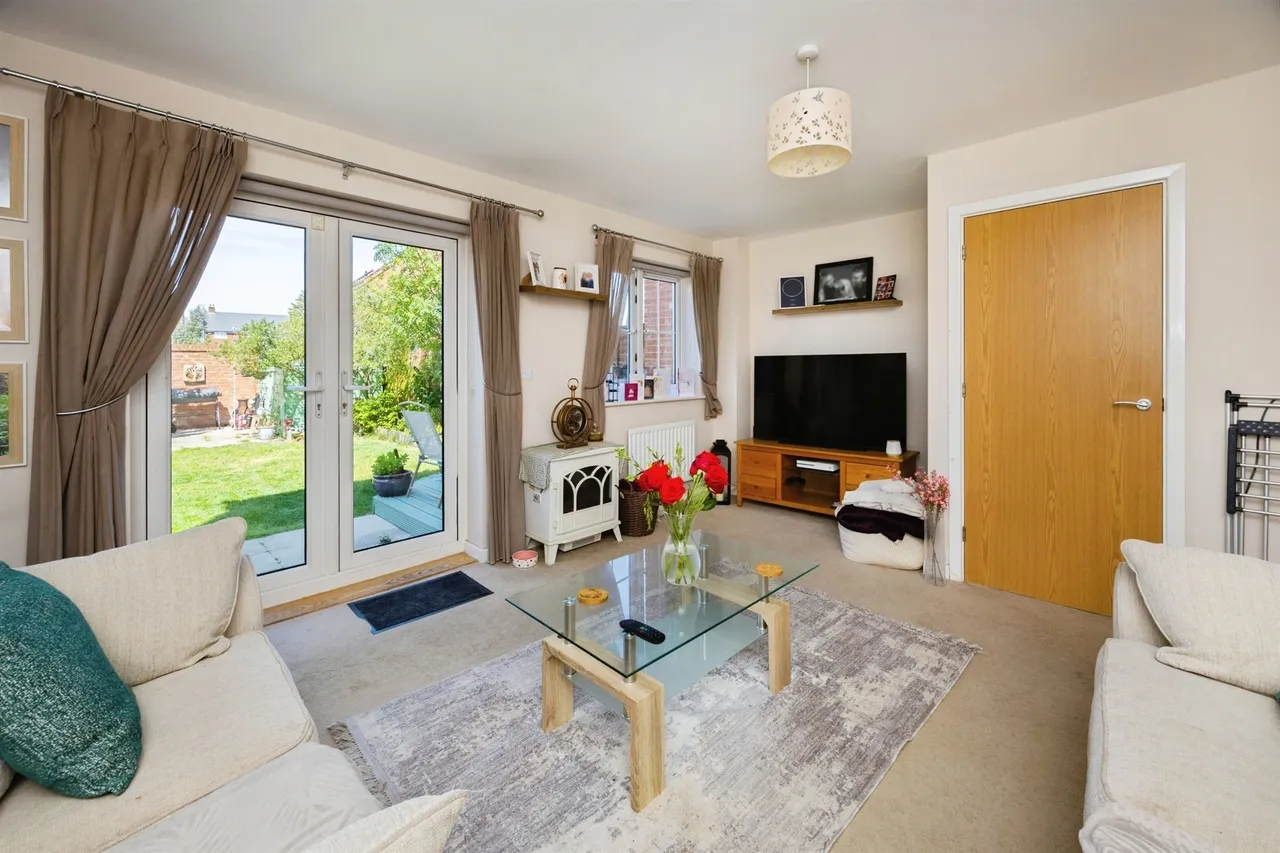 Starling Drive, Finberry, Ashford, photo 3