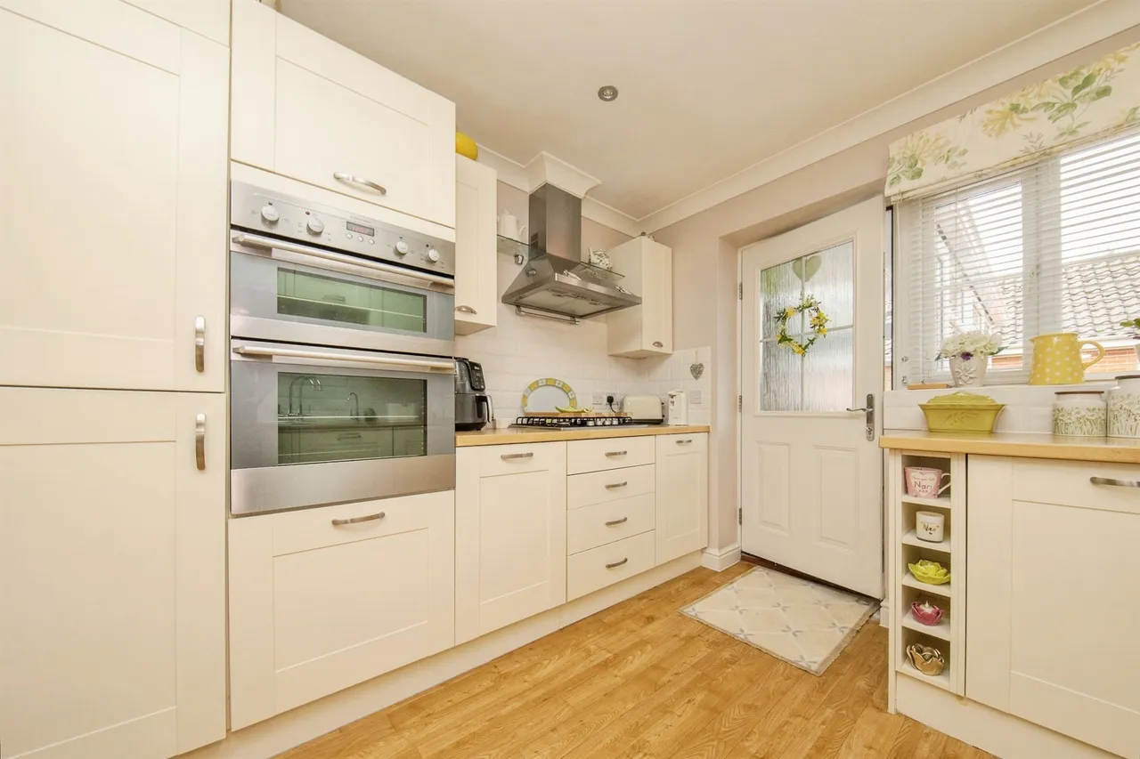 Mayhew Road, Rendlesham, IP12, photo 4