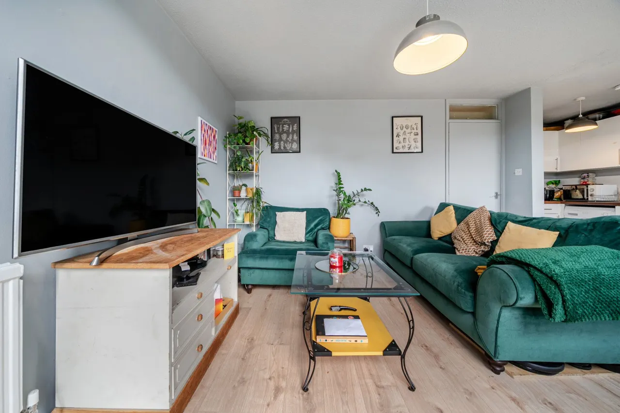 Vivian Square, SE15, photo 12