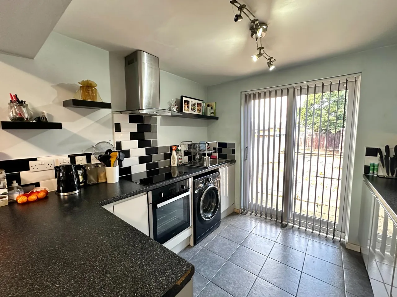 Heath Lane, West Bromwich, B71, photo 8