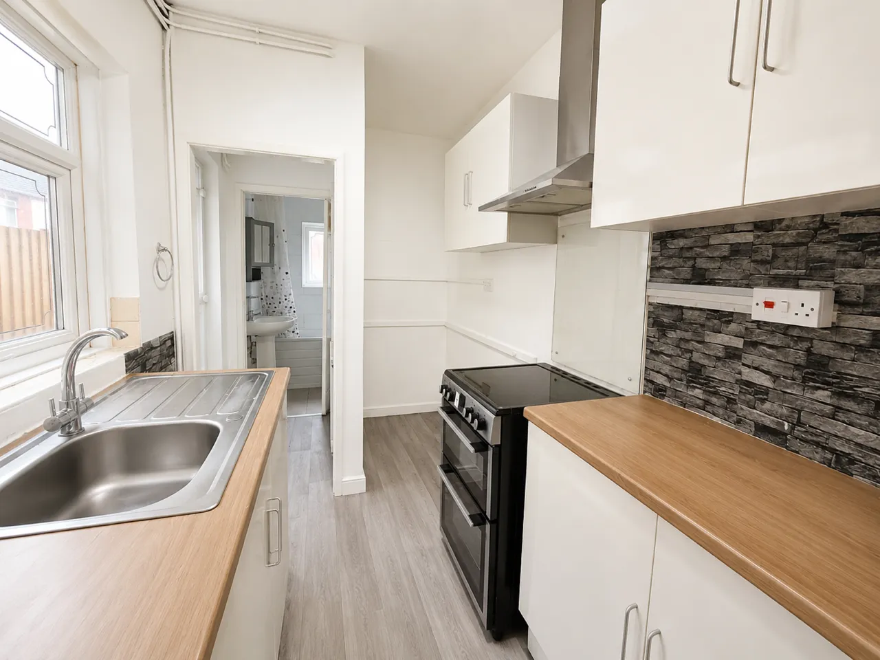 2 bed house to rent — Mulliner Street CV6