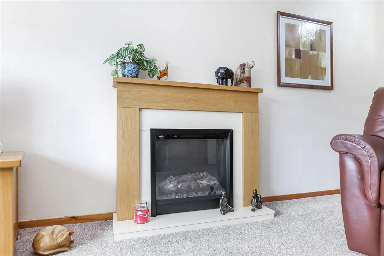 Hamlet, Calderwood, G74, photo 11
