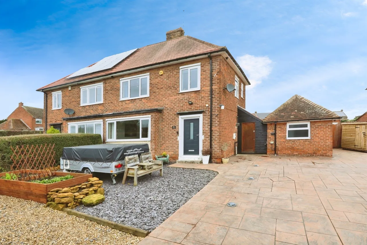 Long Lane, Carlton-In-Lindrick, Worksop, photo 2