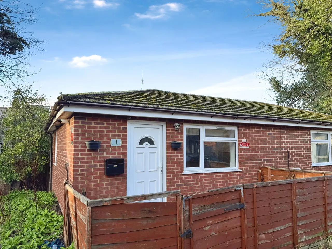 1 bed house for sale — Brantwood Studios, rear of 44 Brantwood Road, Luton, LU1 1JJ