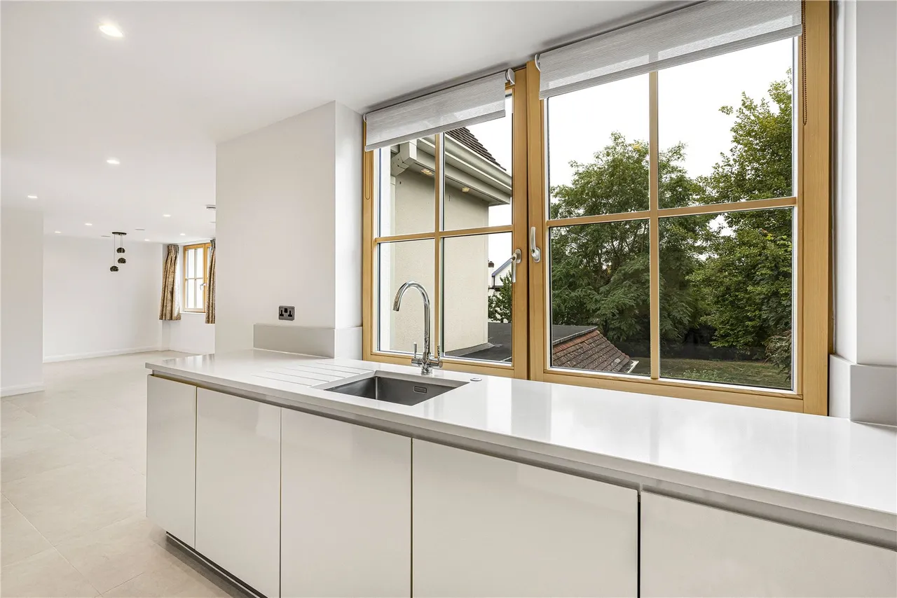 Totteridge Lane, London, N20 8DX, photo 21