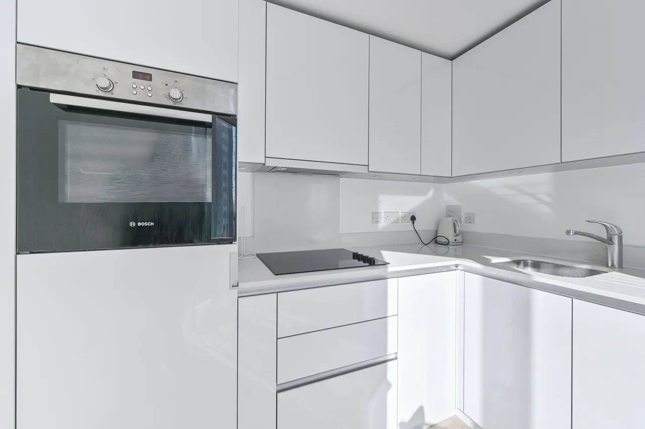 Flat 151, Pinnacle Apartments, 11 Saffron Central Square, Croydon, photo 6