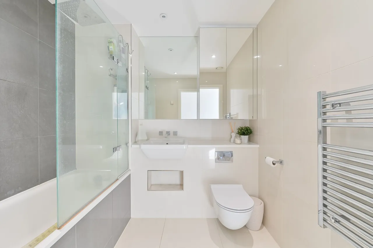 Flat 151, Pinnacle Apartments, 11 Saffron Central Square, Croydon, photo 11