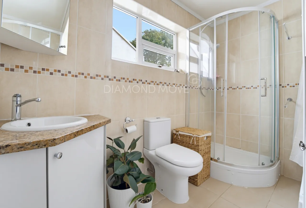 Grove Road, Hounslow, TW3 3PT, photo 11