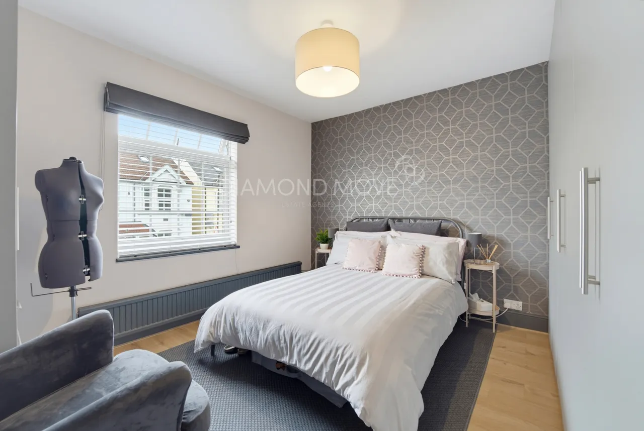 Grove Road, Hounslow, TW3 3PT, photo 9
