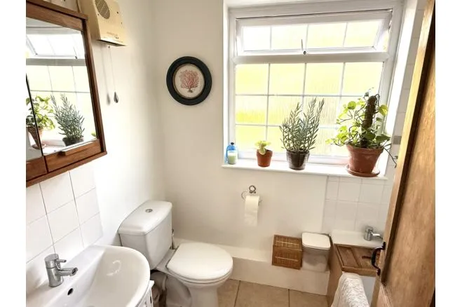 Lechlade Road, Faringdon, SN7, photo 25
