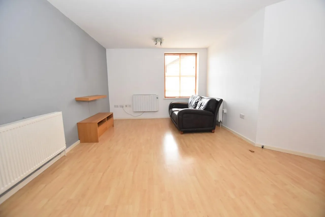 Camlough Walk, Chesterfield, S41, photo 3
