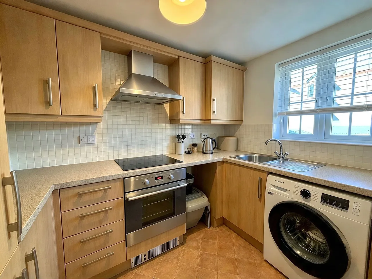 Endeavour Road, Swindon, SN3, photo 7