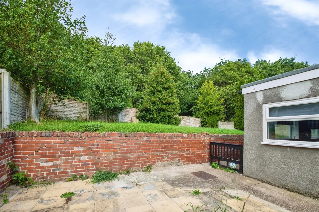 New Road, Staincross, S75, photo 18