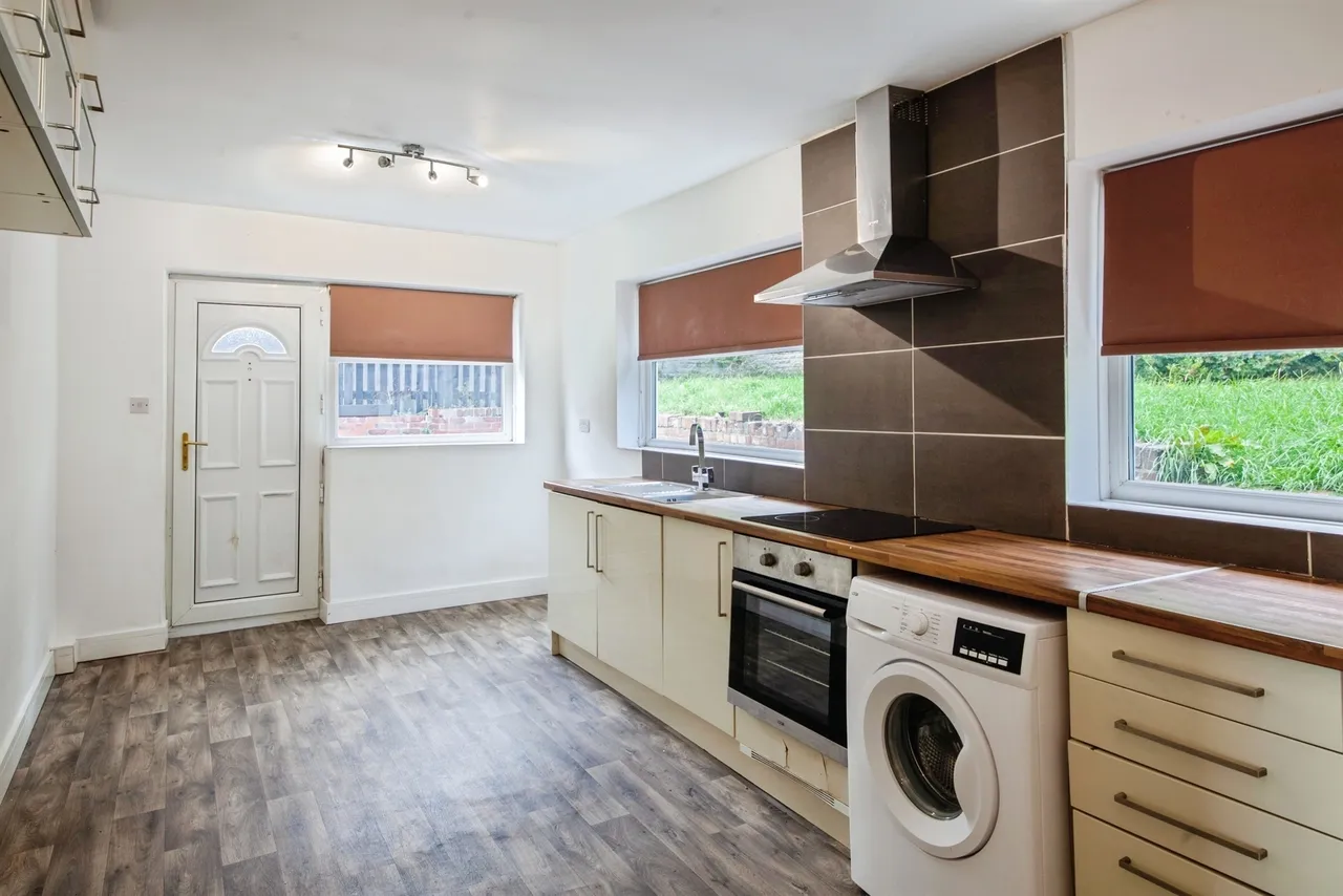 New Road, Staincross, S75, photo 8