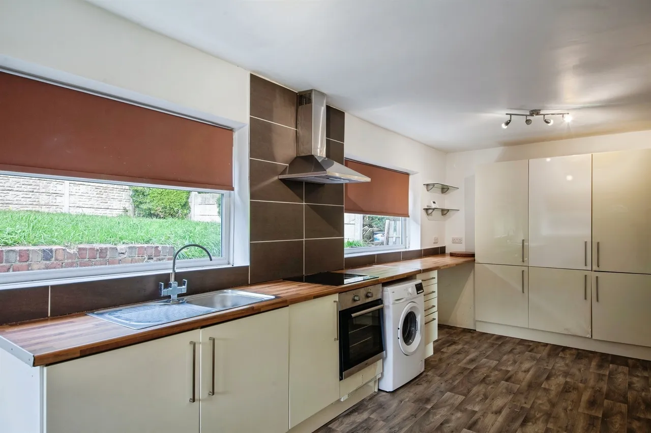 New Road, Staincross, S75, photo 7
