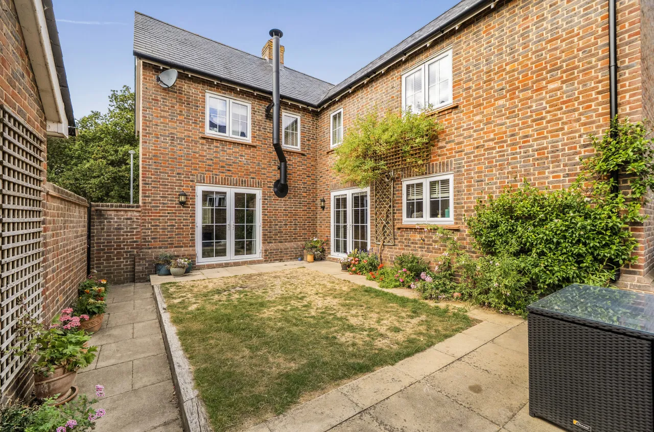 Buchanan Way, Binfield, Bracknell, Berkshire, RG42 4FE, photo 7
