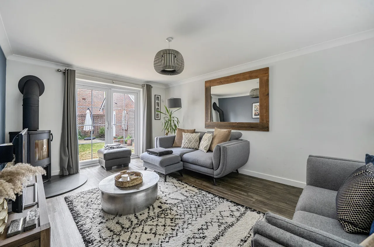 Buchanan Way, Binfield, Bracknell, Berkshire, RG42 4FE, photo 4