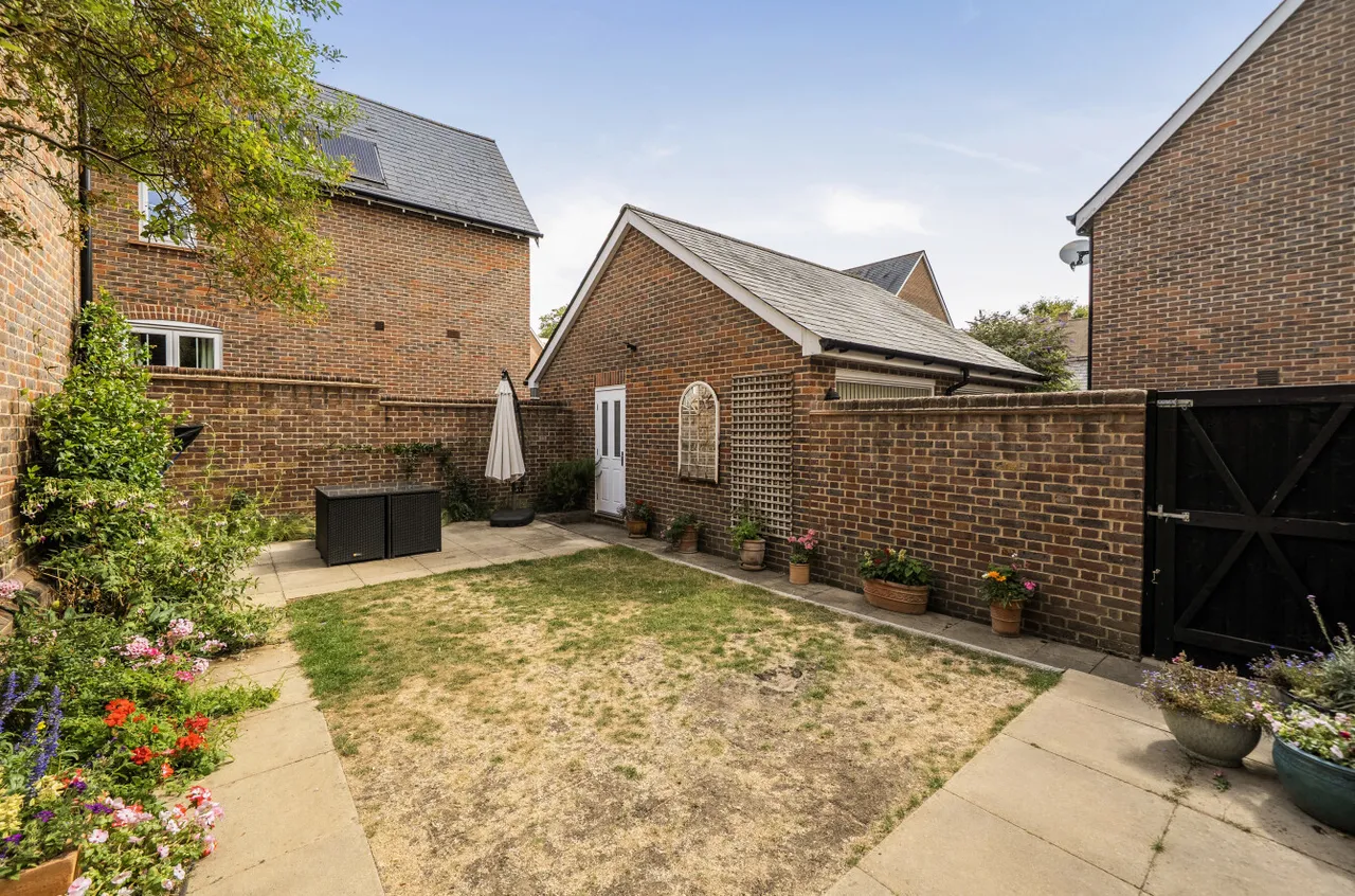 Buchanan Way, Binfield, Bracknell, Berkshire, RG42 4FE, photo 8